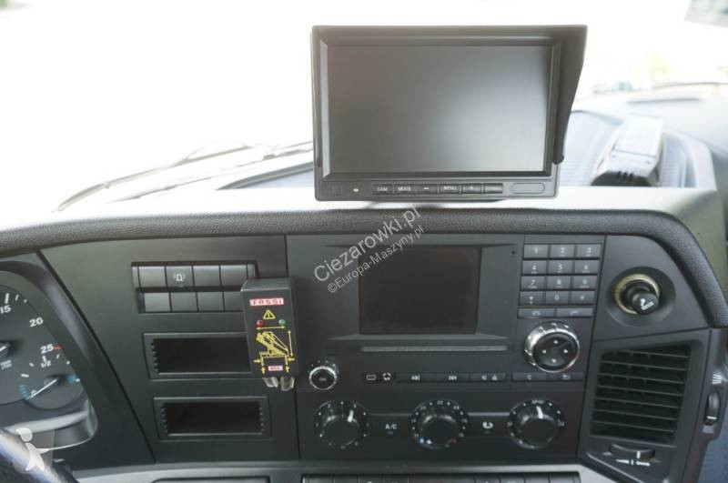 Kran Mista AROCS 2636 Flatbed / HDS FASSI F175...