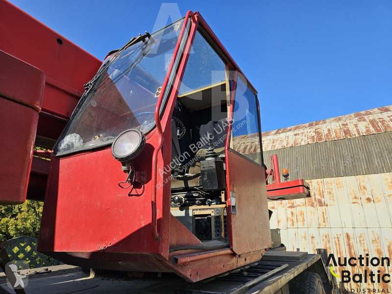 Žeriav Liebherr 1045