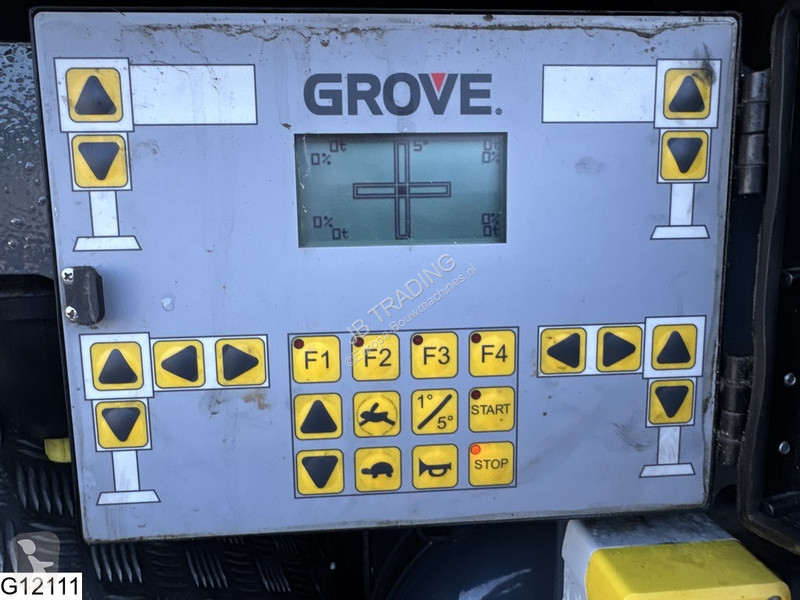 Žeriav Grove GMK3060L-1 6x6, 60.000 kg, 48 m