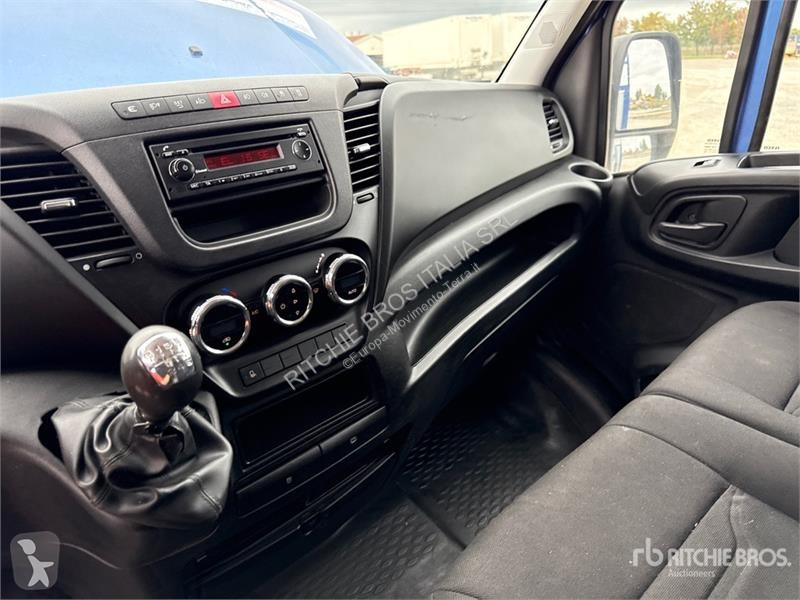 Kran Iveco HC Industrie HC33A3 700 kg on  Iveco...