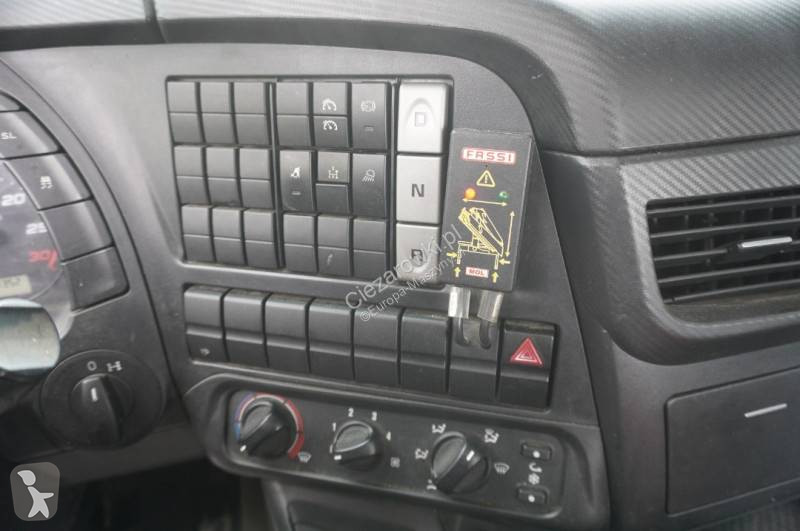 Grúa Iveco STRALIS 19.310 E6 / Flatbed 19 EPAL...