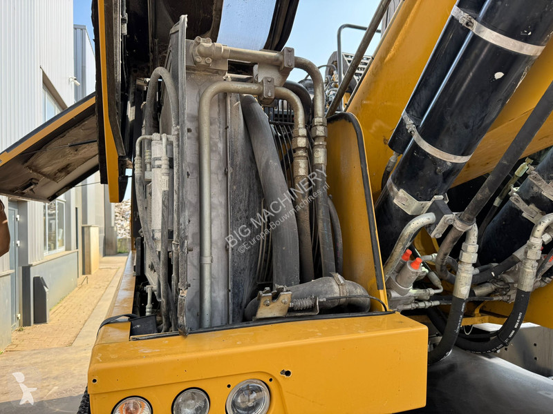 Kran Caterpillar MH3024