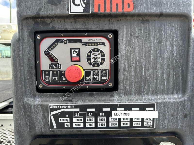 Kamion MAN TGX 35420 8x4-4 TRIDEM + CRANE...