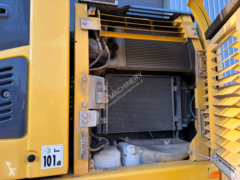 جرافة Komatsu PW148-10