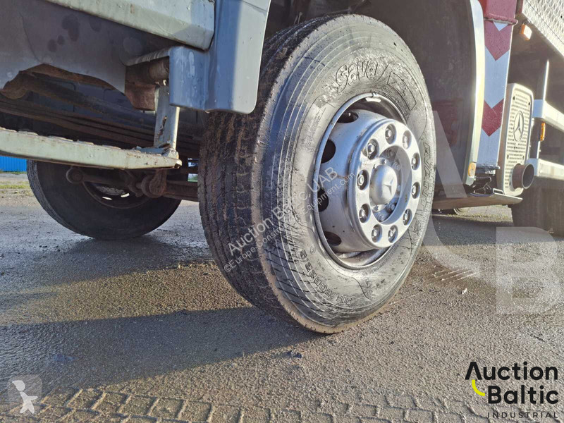 Grue Mercedes Actros 3331
