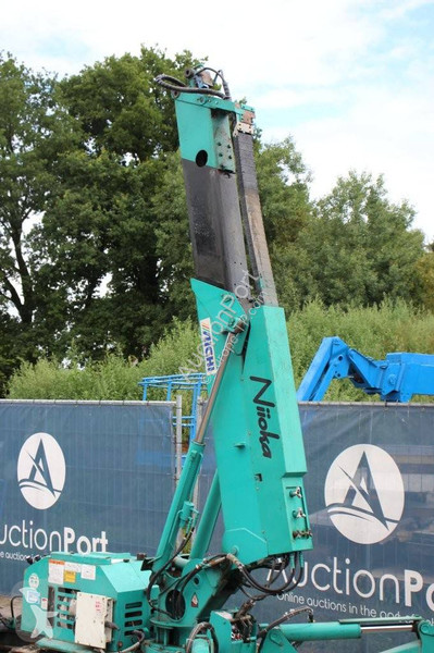 Grue Aichi UJ012