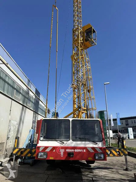 Kran Spierings Auto- Turmdrehkran Gittermast...