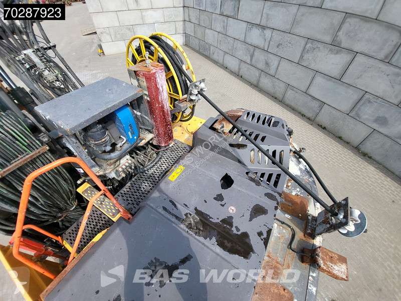 Graafmachine Volvo EW220 E