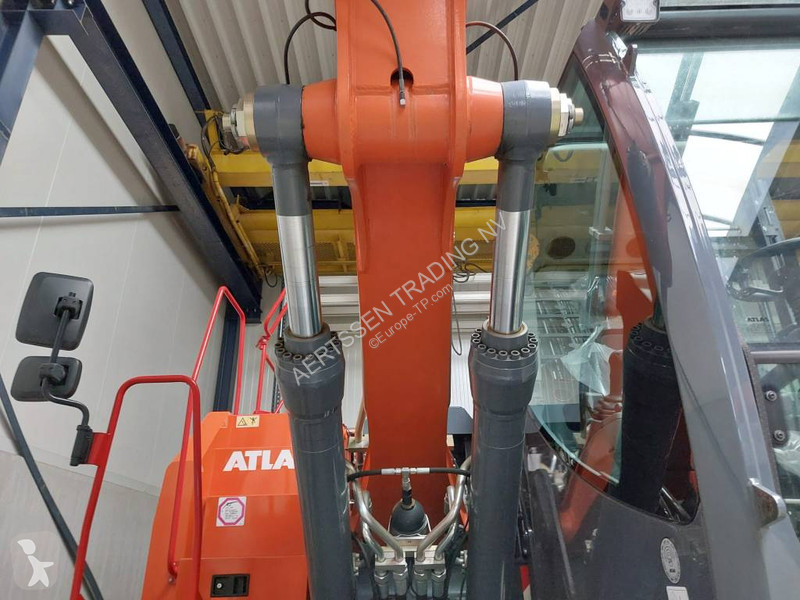 Lopatový nakládač Atlas 250 MH