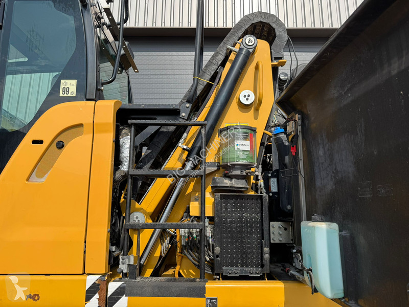Kran Caterpillar MH3024