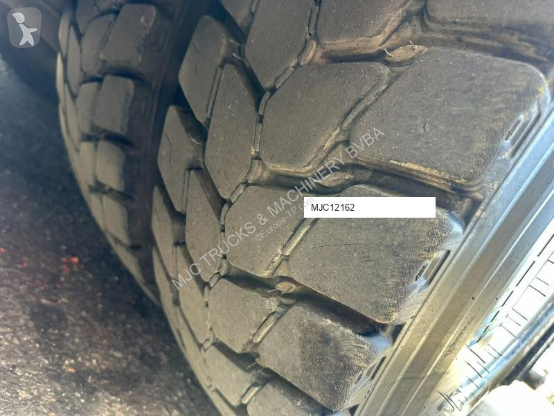 Camion Volvo FMX 330 8x4 TRIDEM + CRANE EFFER...