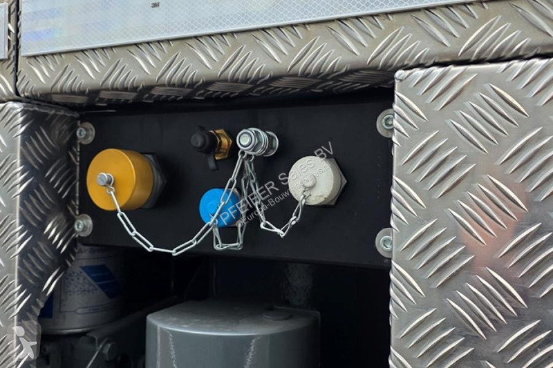 Žeriav Grove GMK5250XL-1 Available For Rent,...