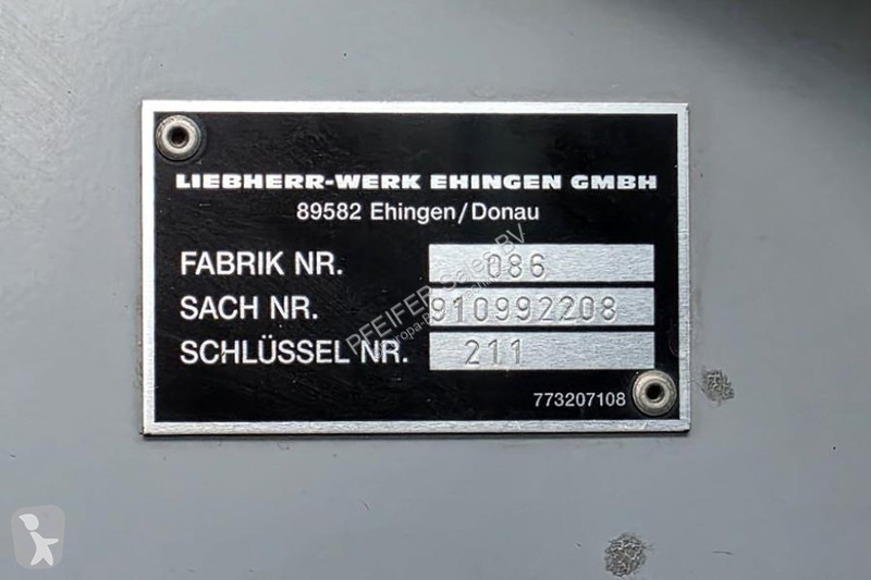 Žeriav Liebherr 1045-1 As-Is, Non working,...