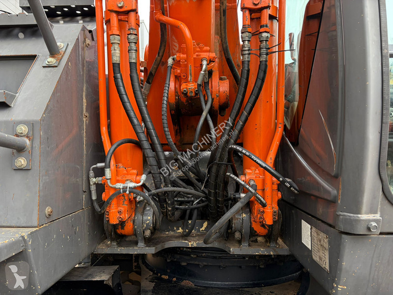 Rýpadlo Hitachi