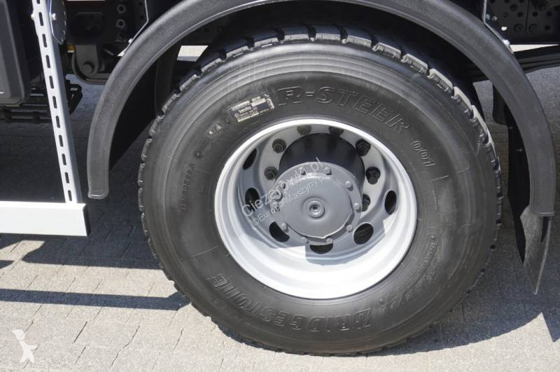 Jeřáb Mercedes Arocs 1827 4x2 / 70 tys km!!! /...