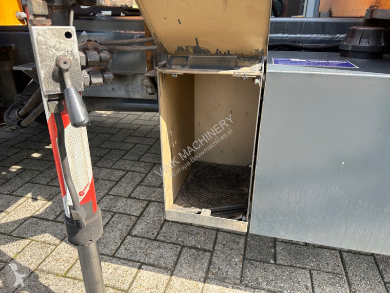 Kraan  Kiefer HY1251 with Palfinger PK-2700A