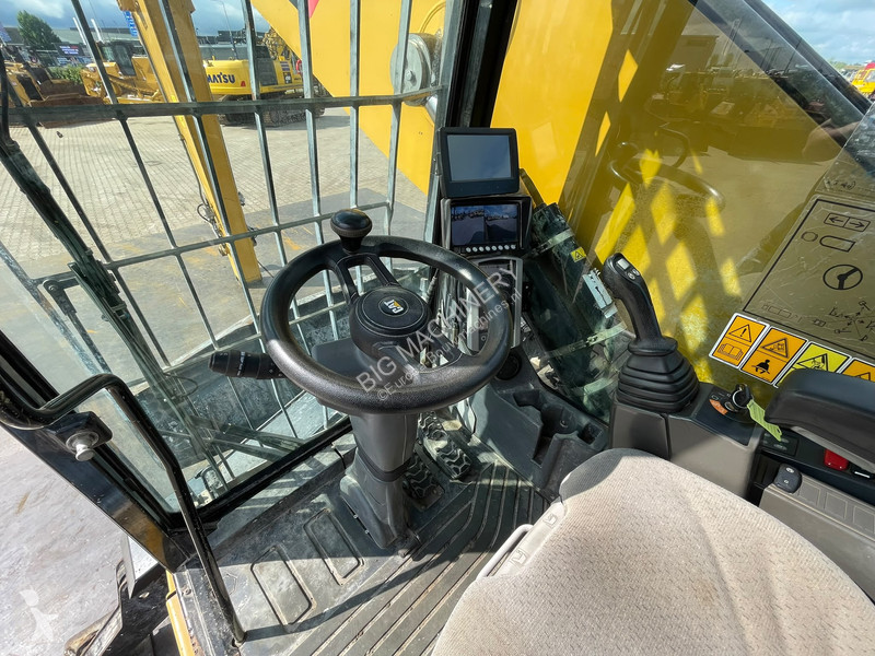 Jeřáb Caterpillar MH3024