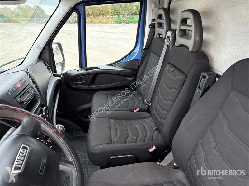 Kran Iveco HC Industrie HC33A3 700 kg on  Iveco...