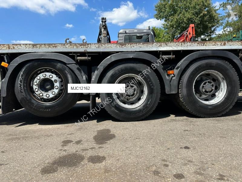 Camion Volvo FMX 330 8x4 TRIDEM + CRANE EFFER...