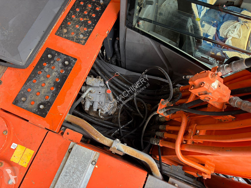 Rýpadlo Hitachi
