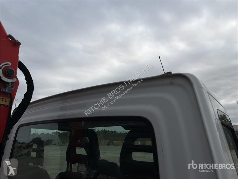 رافعة Iveco Palfinger PK3400 990 kg on  Iveco...