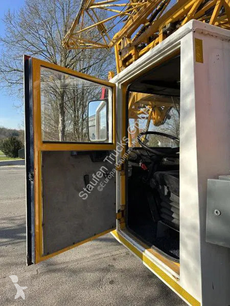 Kran Spierings Auto- Turmdrehkran Gittermast...