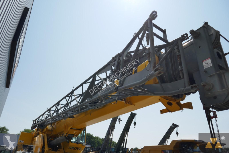 Grua Grove RT700E