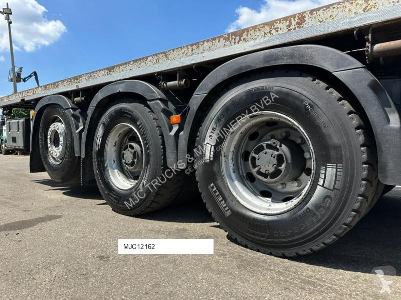 Camion Volvo FMX 330 8x4 TRIDEM + CRANE EFFER...