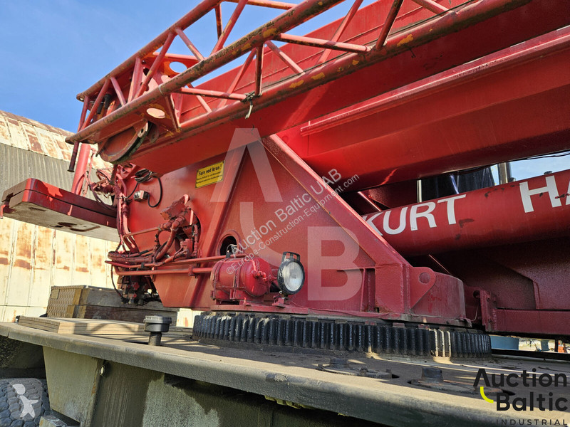 Žeriav Liebherr 1045