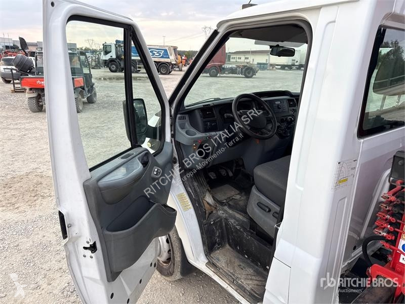 Kraan Ford Amco Veba V703 2S on Ford Transit...