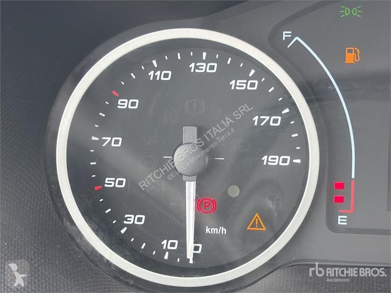 رافعة Iveco Palfinger PK3400 990 kg on  Iveco...