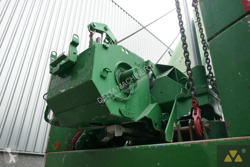 رافعة Liebherr 1100