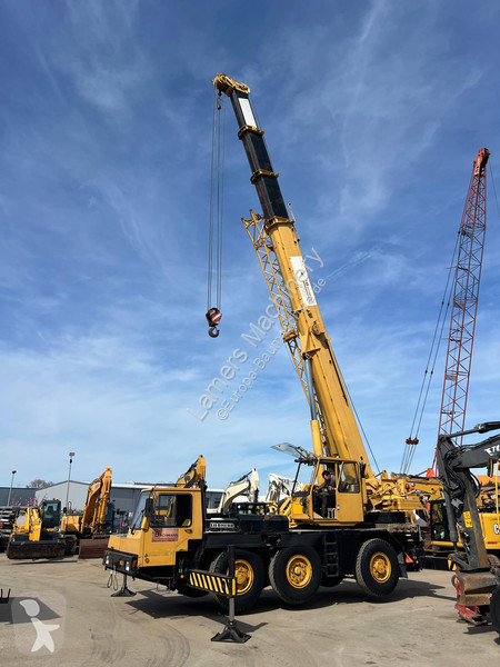 Žeriav Liebherr 1035-3 .