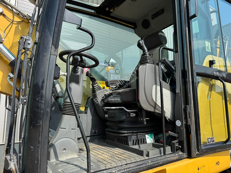 Kran Caterpillar MH3024