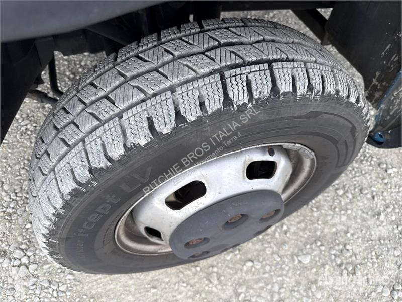 Kran Iveco HC Industrie HC33A3 700 kg on  Iveco...