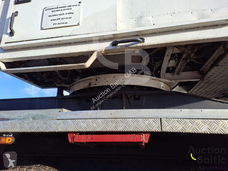 Grue Mercedes Actros 3331