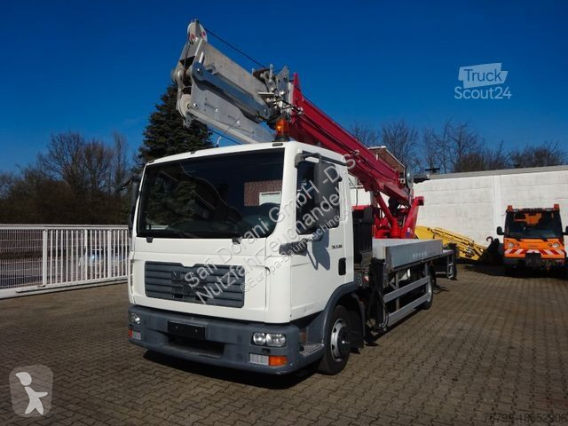 Camion MAN 8.180 TGL + Böcker AK 32 Meter...