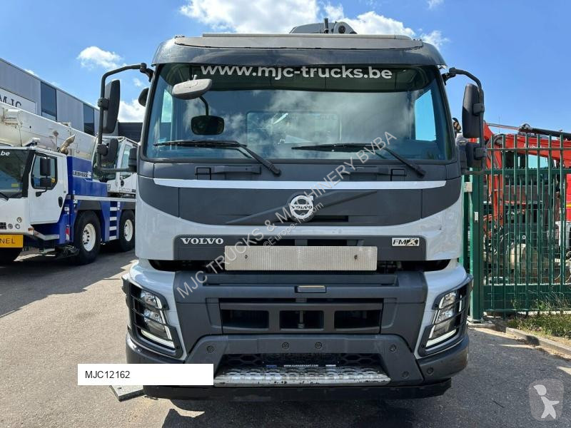 Camion Volvo FMX 330 8x4 TRIDEM + CRANE EFFER...
