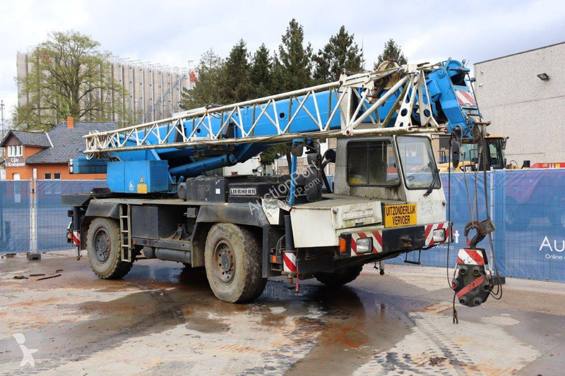 Macara Liebherr 1025