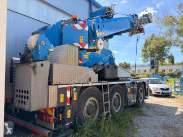 رافعة متحركة Terex