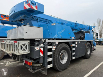 رافعة متحركة Liebherr