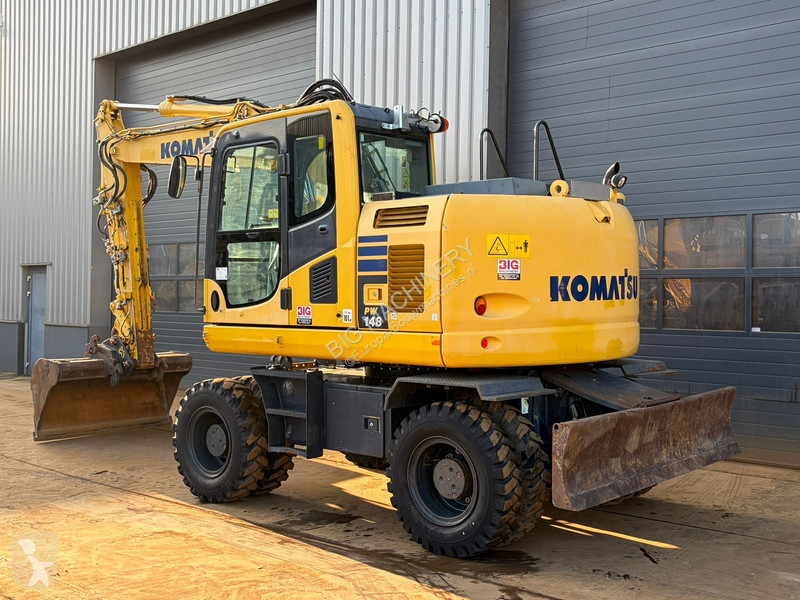 جرافة Komatsu PW148-10