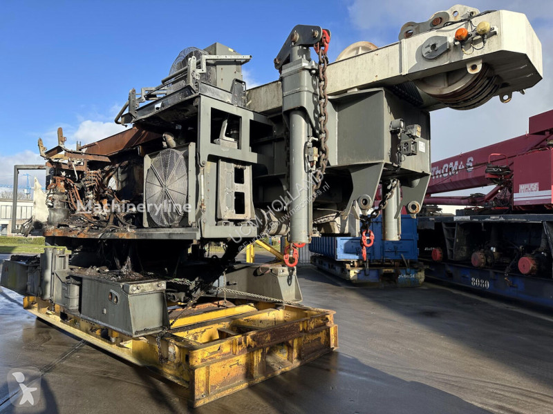 Žeriav Liebherr LR 1160