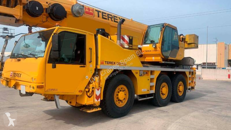 رافعة Terex Demag 55L
