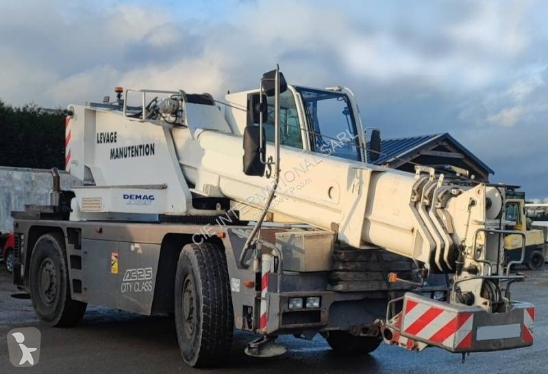 Grua Demag Ac 25 city