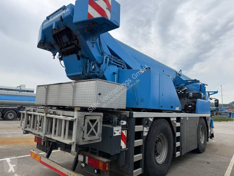 Žeriav Liebherr 1040-2.1