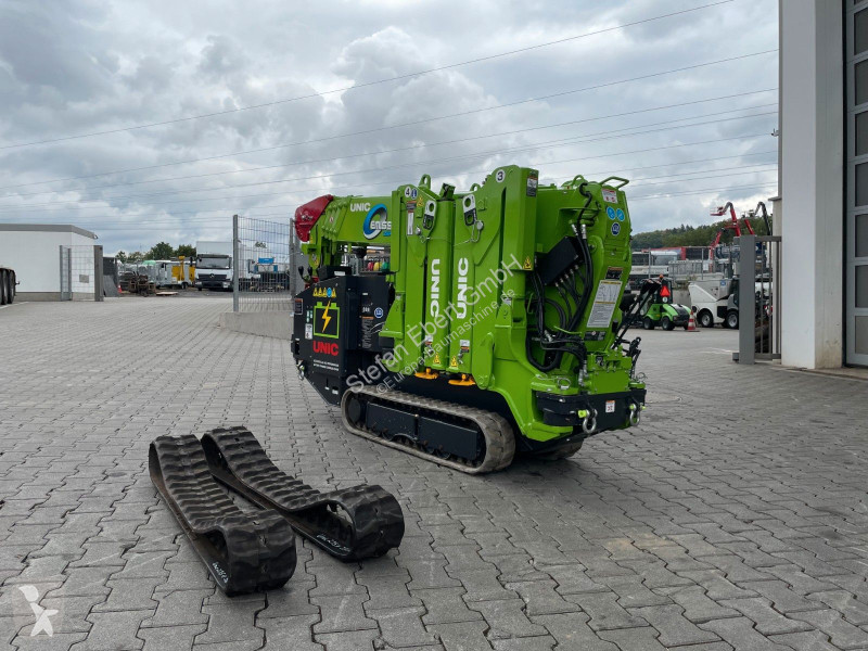 Macara  UNIC URW295CBE/ Raupenkran / 8,8m / 2,9t