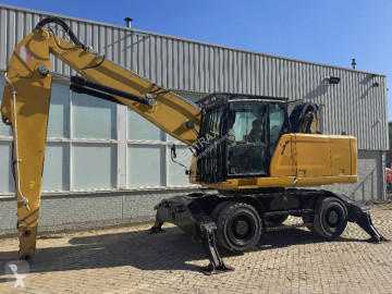 Autojeřáb Caterpillar