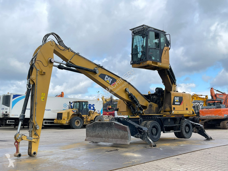 Jeřáb Caterpillar MH3024