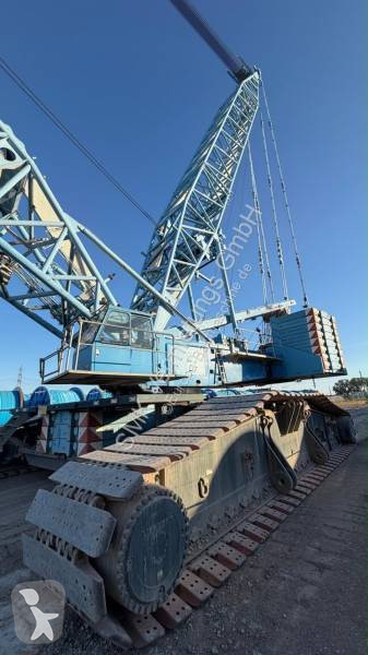 Grua com lagartas Liebherr